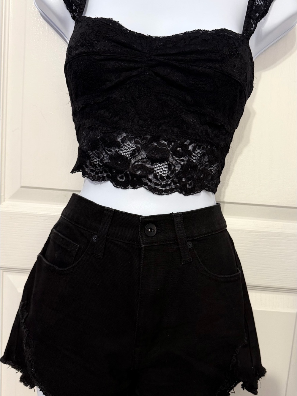 Kimchi Blue Black Lace Cropped Camisole